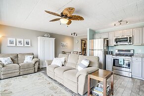 Walk to Shore: Retreat w/ Balcony in Ocean City