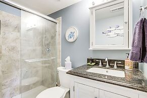 Walk to Shore: Retreat w/ Balcony in Ocean City