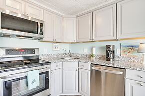 Walk to Shore: Retreat w/ Balcony in Ocean City