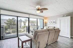Walk to Shore: Retreat w/ Balcony in Ocean City