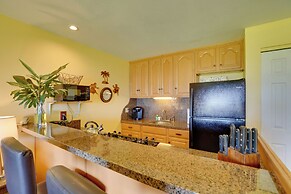 Breezy Kaunakakai Retreat w/ Community Pool!