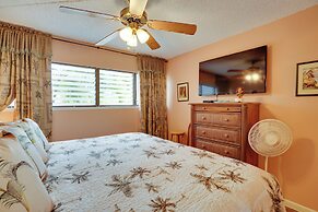 Breezy Kaunakakai Retreat w/ Community Pool!