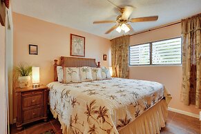 Breezy Kaunakakai Retreat w/ Community Pool!