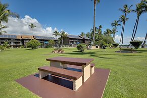 Breezy Kaunakakai Retreat w/ Community Pool!