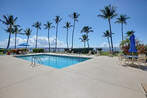 Breezy Kaunakakai Retreat w/ Community Pool!