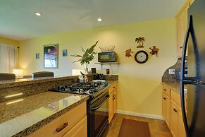 Breezy Kaunakakai Retreat w/ Community Pool!