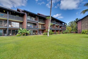 Breezy Kaunakakai Retreat w/ Community Pool!
