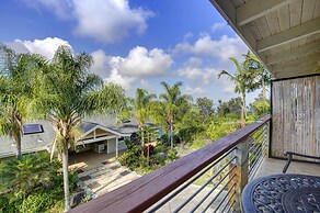 Cozy Kona Coast Apt w/ Lanai ~ 8 Miles to Beach!