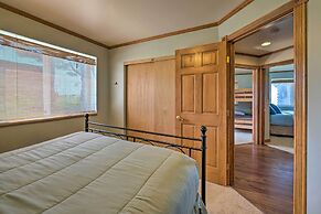 Coastal Oregon Retreat w/ Grill: 11 Mi to Astoria!