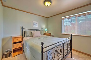 Coastal Oregon Retreat w/ Grill: 11 Mi to Astoria!