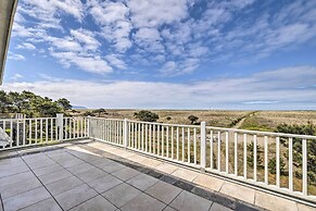 Coastal Oregon Retreat w/ Grill: 11 Mi to Astoria!