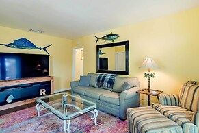 West Palm Beach Home w/ Fenced-in Yard & Deck!