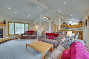 Sunriver Getaway w/ Sharc Waterpark Passes!