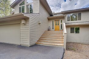 Sunriver Getaway w/ Sharc Waterpark Passes!