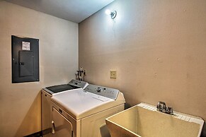 Updated Farmhouse w/ Deck on Central Oregon Canal!