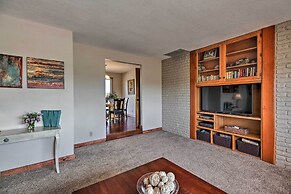 Updated Farmhouse w/ Deck on Central Oregon Canal!