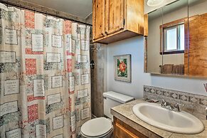 Updated Farmhouse w/ Deck on Central Oregon Canal!