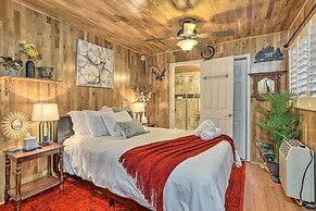 1 Mi to Lake Gregory: Boho Crestline Cabin