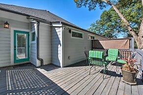 Modern Atlanta Getaway ~ 3 Miles to Downtown!