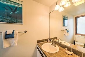 Oceanfront Kailua-kona Townhome w/ Pool & Views!