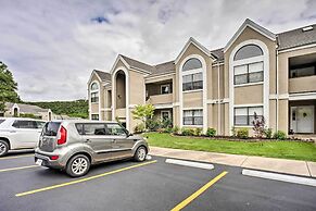 Branson Condo w/ Pool Access, Walk to Fishing