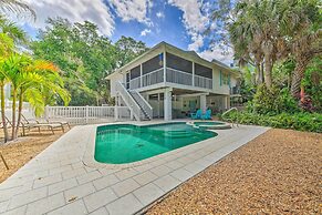 Canal-front Gem w/ Pool & Hot Tub in Anna Maria