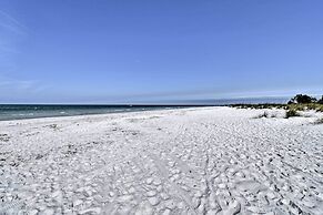 Canal-front Gem w/ Pool & Hot Tub in Anna Maria