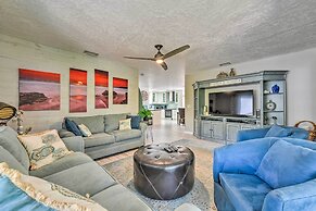 Canal-front Gem w/ Pool & Hot Tub in Anna Maria