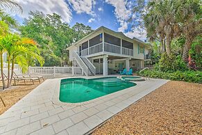Canalfront Anna Maria Cottage w/ Pool & Hot Tub!