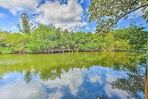 Canal-front Gem w/ Pool & Hot Tub in Anna Maria