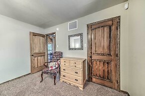 Tranquil Ruidoso Cabin w/ Private Hot Tub!