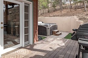 Stunning Ruidoso Cabin w/ Private Hot Tub!