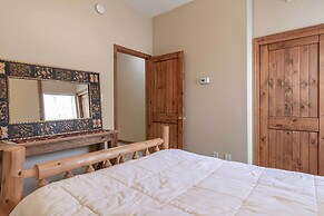 Stunning Ruidoso Cabin w/ Private Hot Tub!