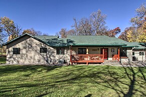 Cabin w/ Fire Pit & Movie Room, 1 Mi to Lake
