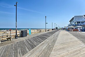 Central & Contemporary NJ Condo: Steps to Shore!