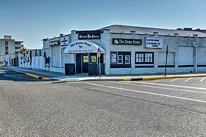 Central & Contemporary NJ Condo: Steps to Shore!