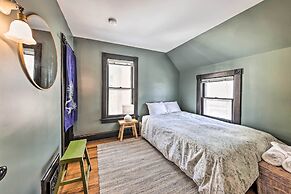 Newly Renovated Home Close to Dtwn Lawrence!