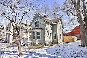 Newly Renovated Home Close to Dtwn Lawrence!