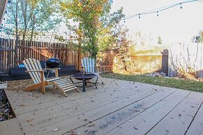 Downtown Home w/ Grill: 5 Mi to Garden of the Gods