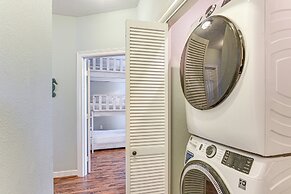 Steps to Surfside Beach: Large Group Gulf Retreat