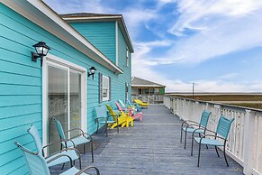 Steps to Surfside Beach: Large Group Gulf Retreat
