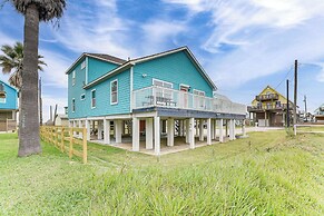 Steps to Surfside Beach: Large Group Gulf Retreat