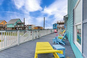 Steps to Surfside Beach: Large Group Gulf Retreat