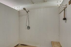 Steps to Surfside Beach: Large Group Gulf Retreat