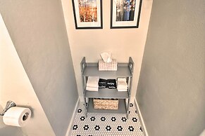 Buena Vista Getaway ~ 1/2 Mi to Downtown!