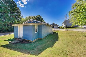 Idyllic Fayetteville Home - Walk to UA Campus!
