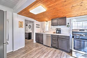 Idyllic Fayetteville Home - Walk to UA Campus!