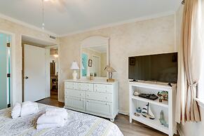 Walk to Beach: Hilton Head Condo w/ Balcony