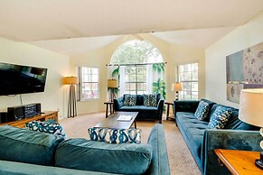 7 Mi to Disney World: Condo w/ Pool in Laguna Bay