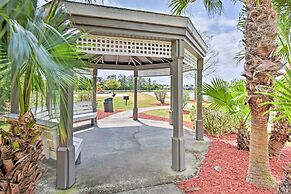 Cozy Kissimmee Townhome ~ 8 Mi to Disney World!